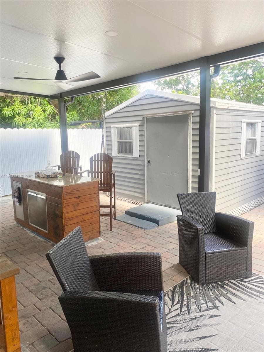 739 NW 112th St, Miami FL 33168 — 45