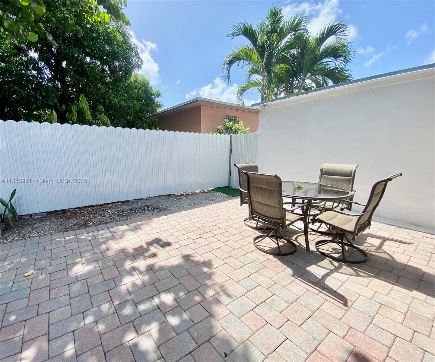739 NW 112th St, Miami FL 33168 — 39
