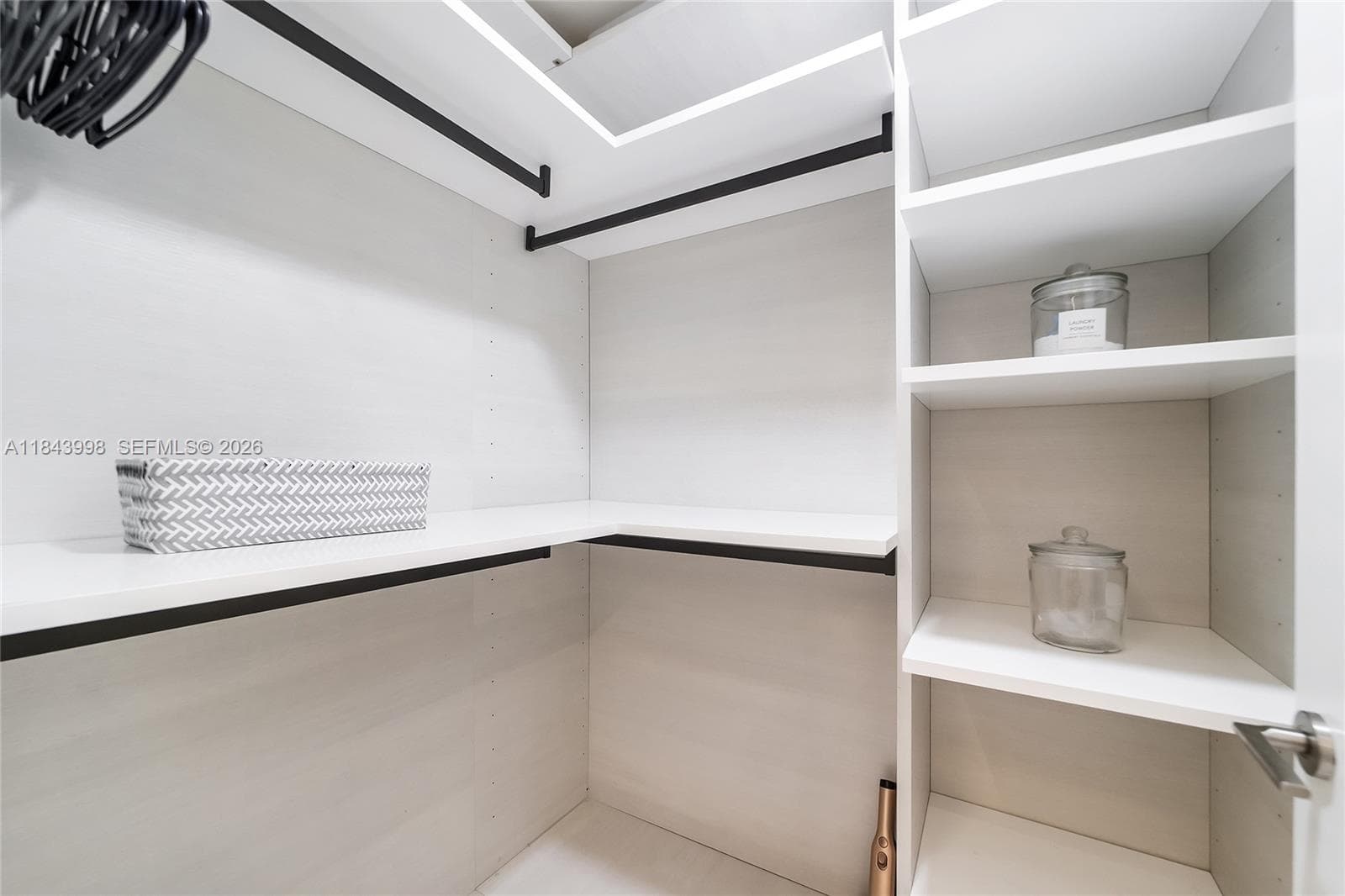 300 Sunny Isles Blvd # 2203, Sunny Isles Beach FL 33160 — 22