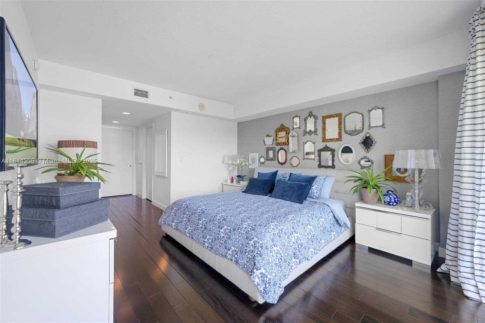 150 Sunny Isles Blvd, Sunny Isles Beach FL 33160 — 17