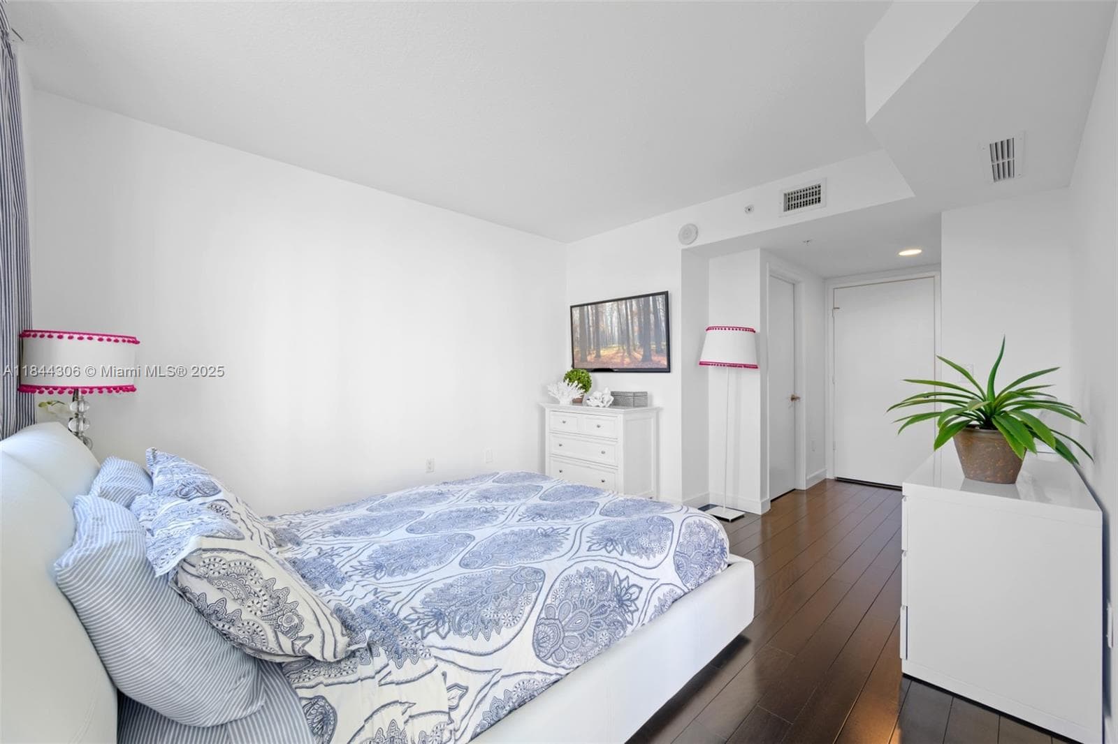 150 Sunny Isles Blvd, Sunny Isles Beach FL 33160 — 22