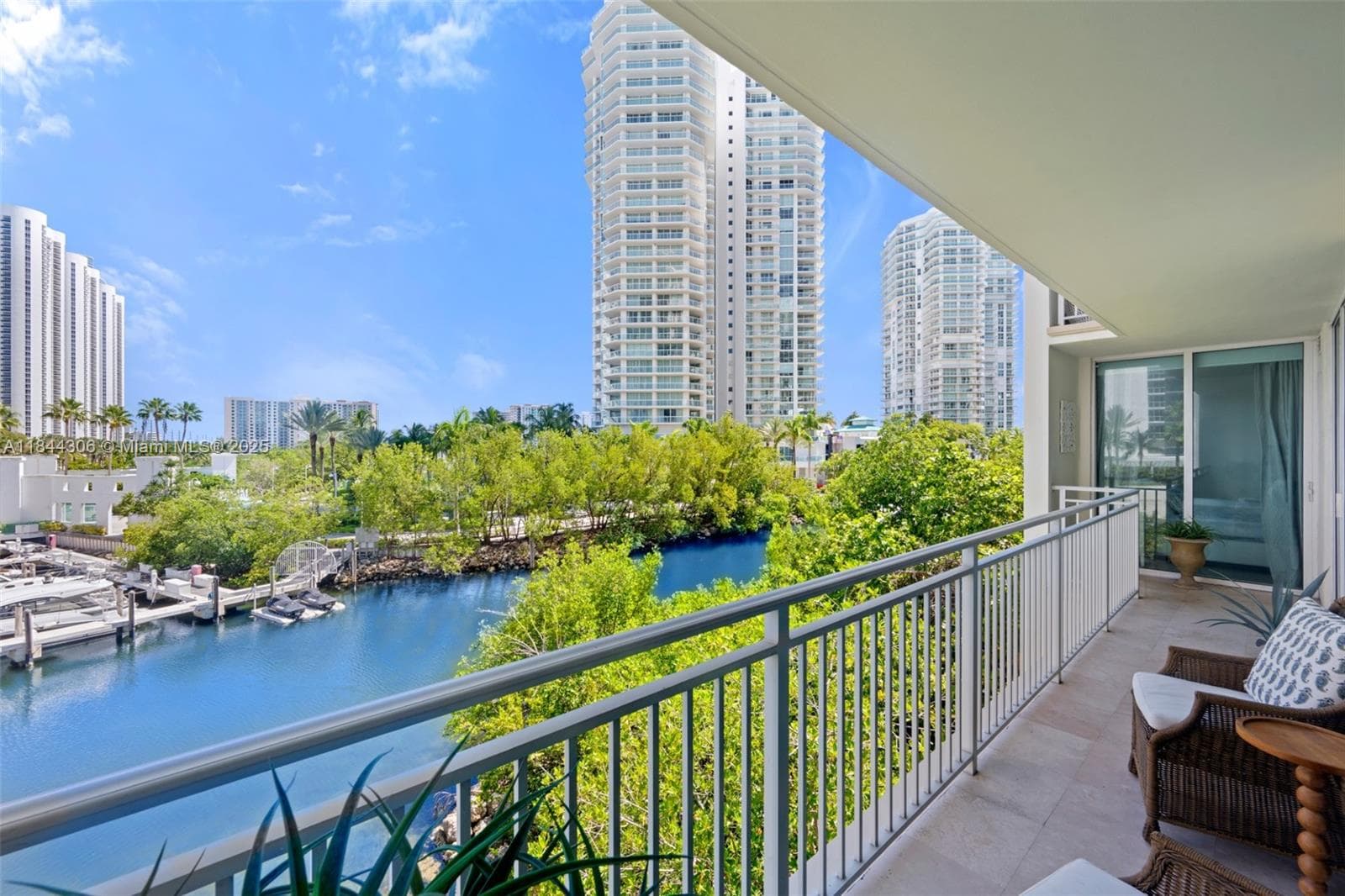 150 Sunny Isles Blvd, Sunny Isles Beach FL 33160 — 24