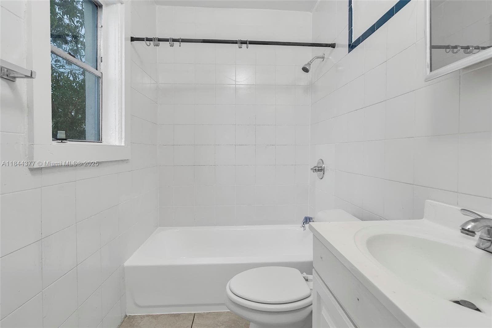 1137 NW 29th Ter # 1130, Miami FL 33127 — 23