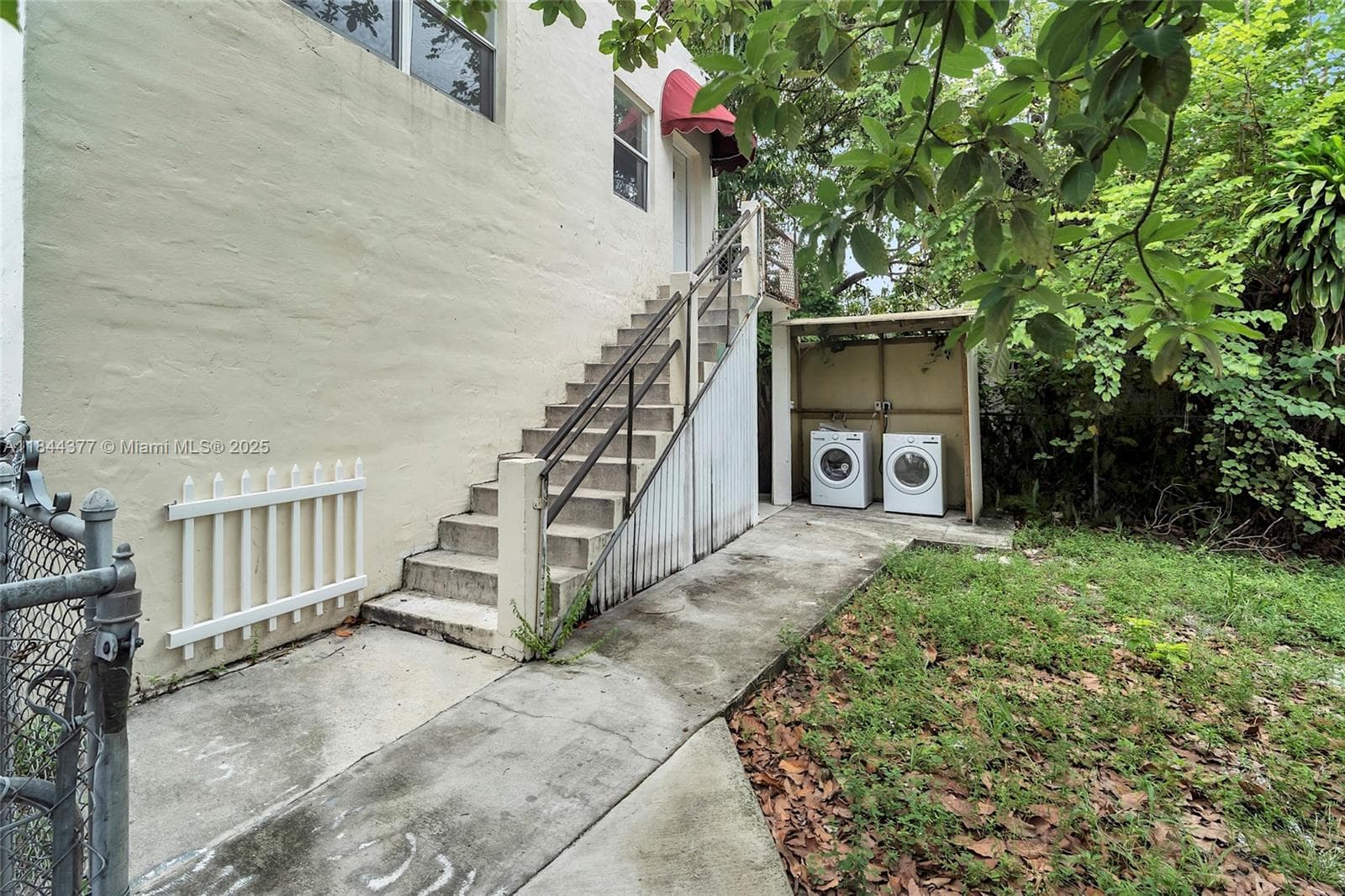 1137 NW 29th Ter # 1130, Miami FL 33127 — 4