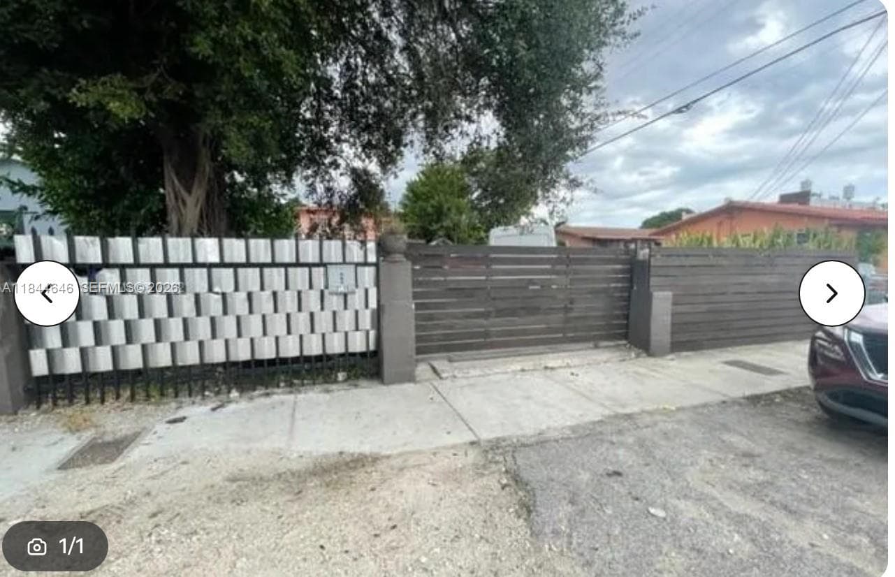 2215 NW 33rd St, Miami FL 33142 — 13