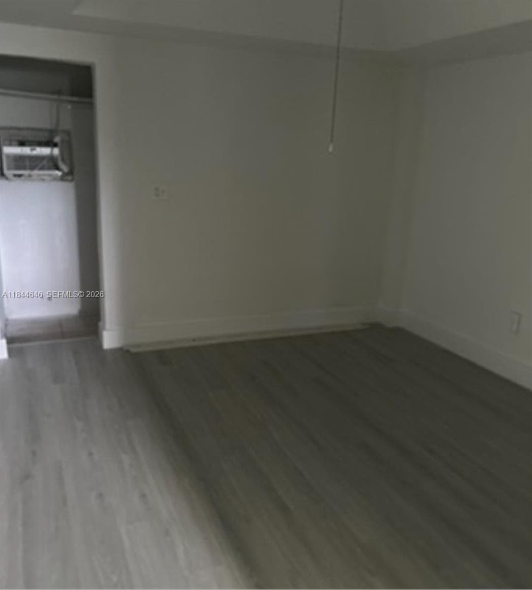 2215 NW 33rd St, Miami FL 33142 — 16