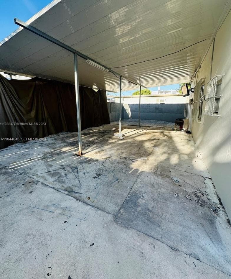 2215 NW 33rd St, Miami FL 33142 — 12