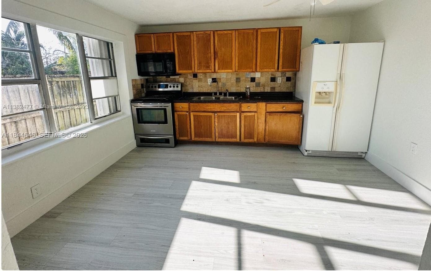 2215 NW 33rd St, Miami FL 33142 — 10