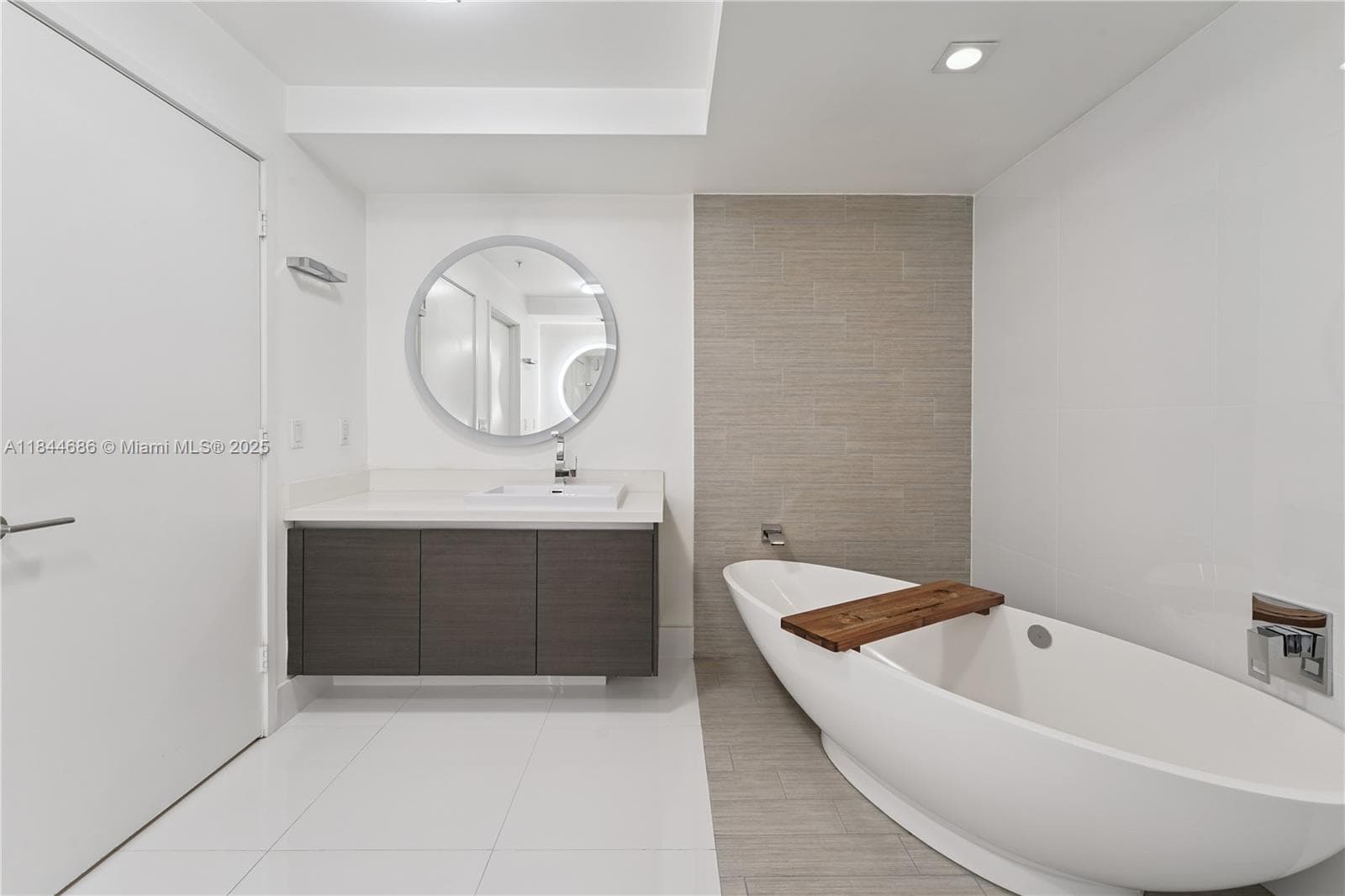 300 Sunny Isles Blvd # 1107, Sunny Isles Beach FL 33160 — 36
