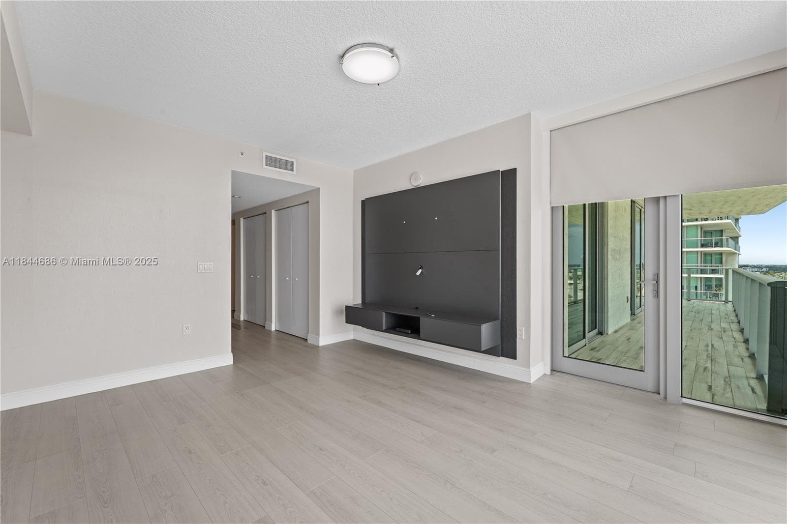 300 Sunny Isles Blvd # 1107, Sunny Isles Beach FL 33160 — 30