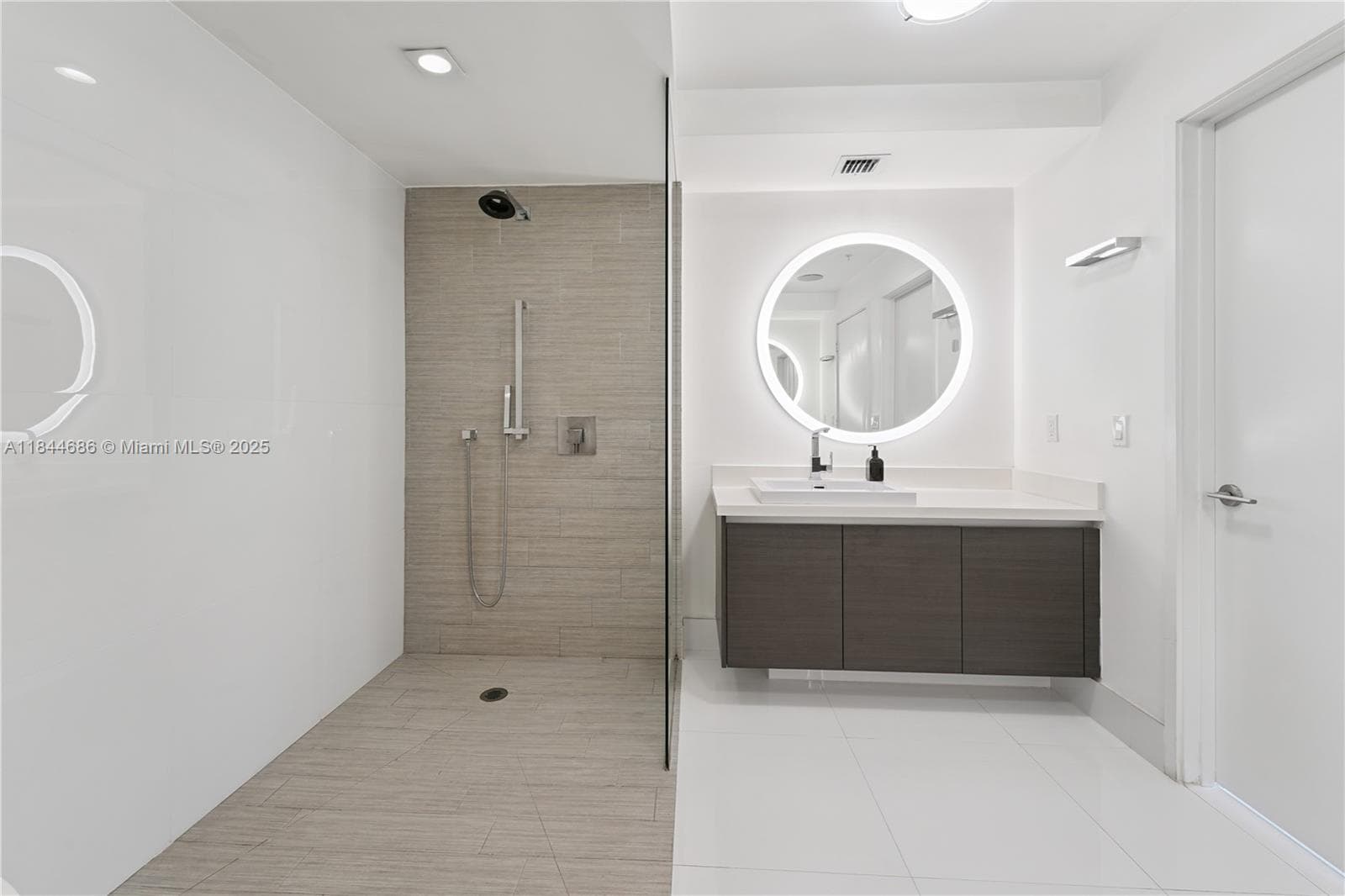 300 Sunny Isles Blvd # 1107, Sunny Isles Beach FL 33160 — 34