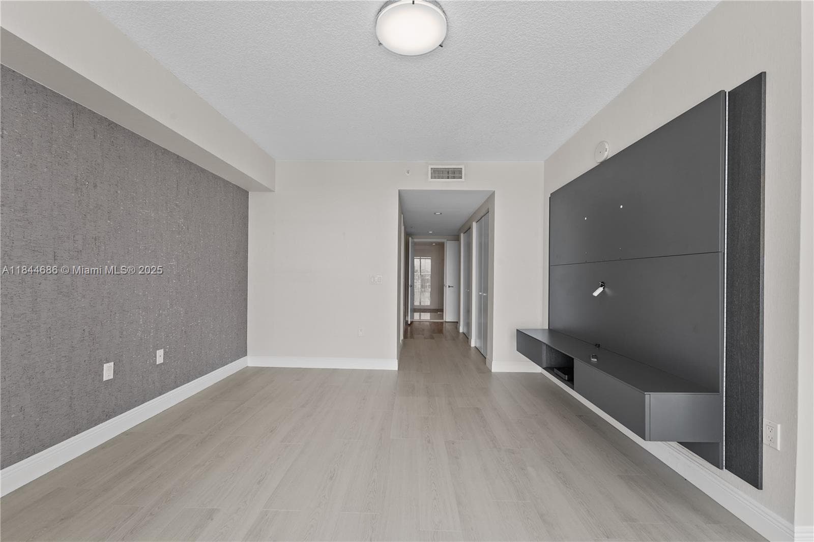 300 Sunny Isles Blvd # 1107, Sunny Isles Beach FL 33160 — 31