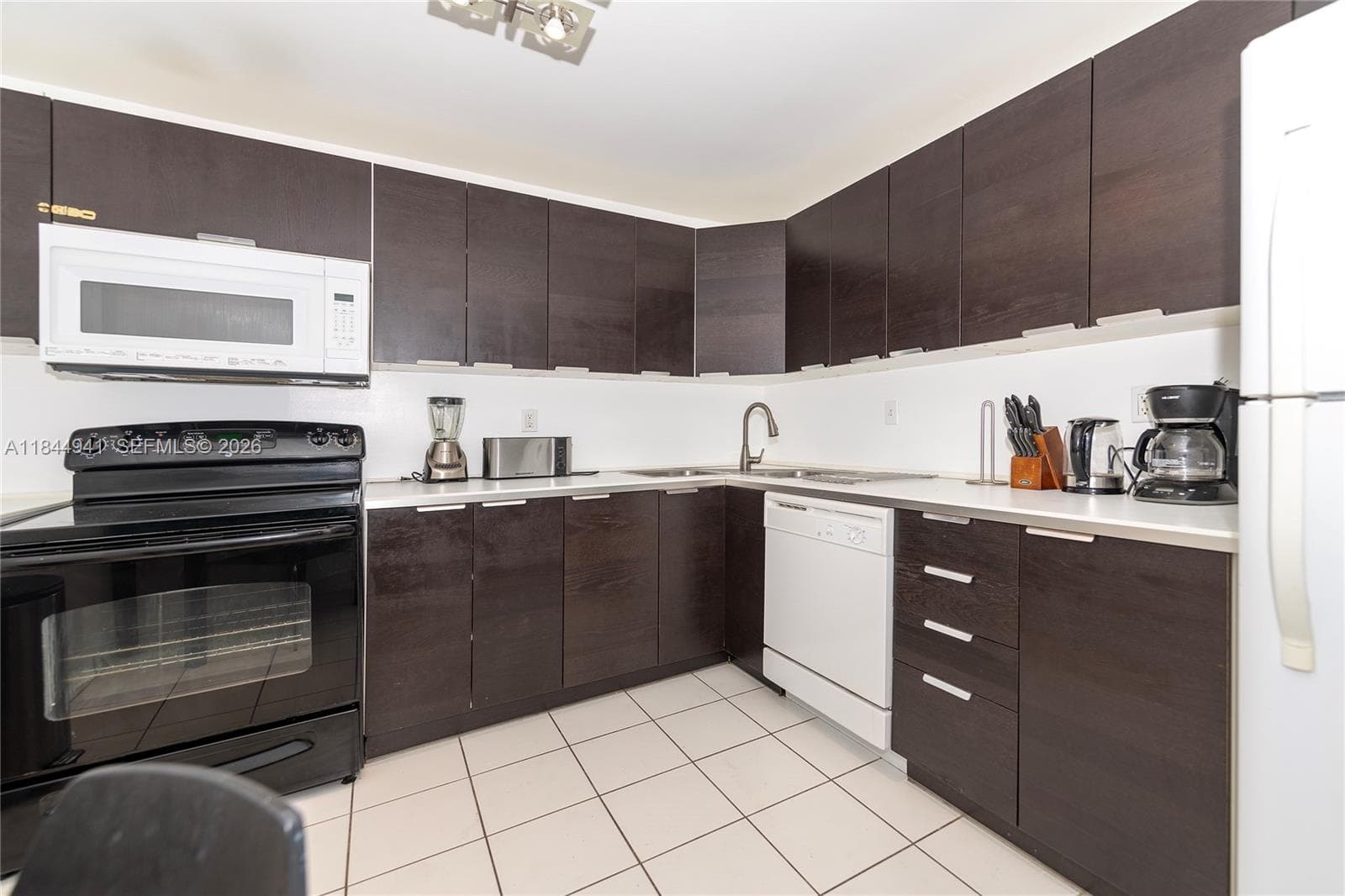 2750 NE 183rd St # 1207, Aventura FL 33160 — 2