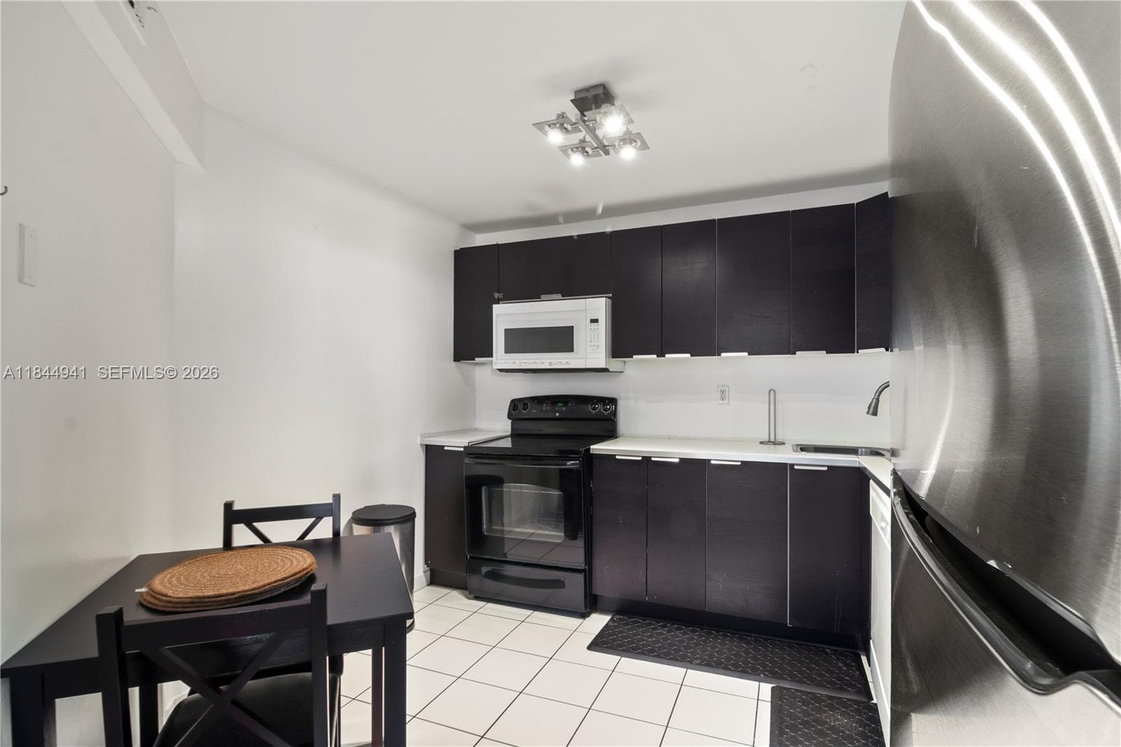 2750 NE 183rd St # 1207, Aventura FL 33160 — 17