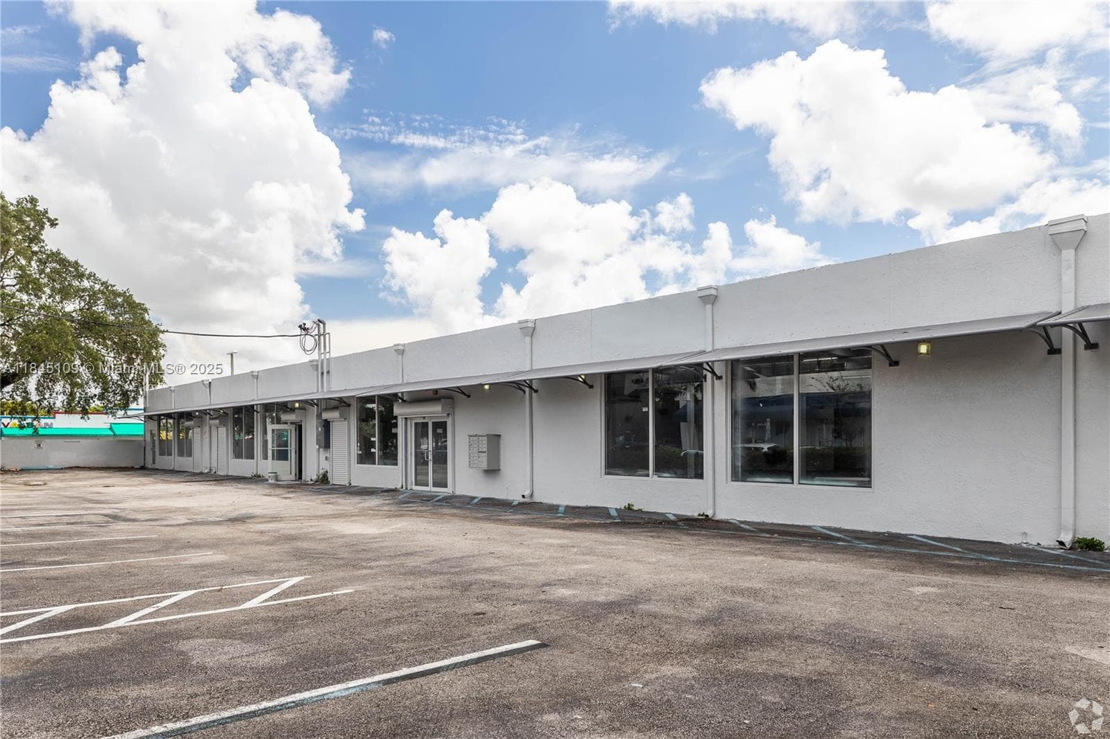2090 NW 21st St, Miami FL 33142 — 3