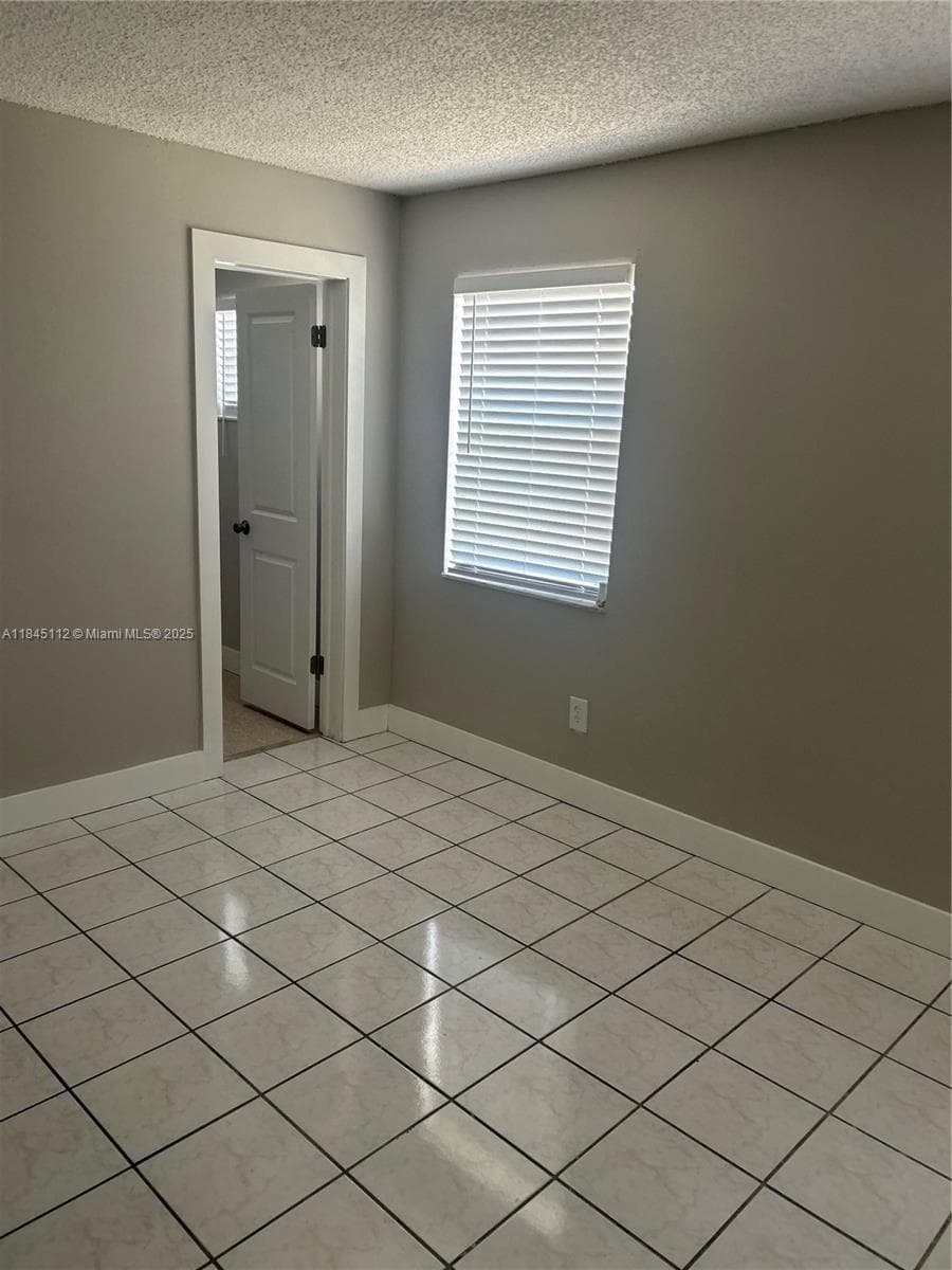 2708 NW 22nd Ct, Miami FL 33142 — 8