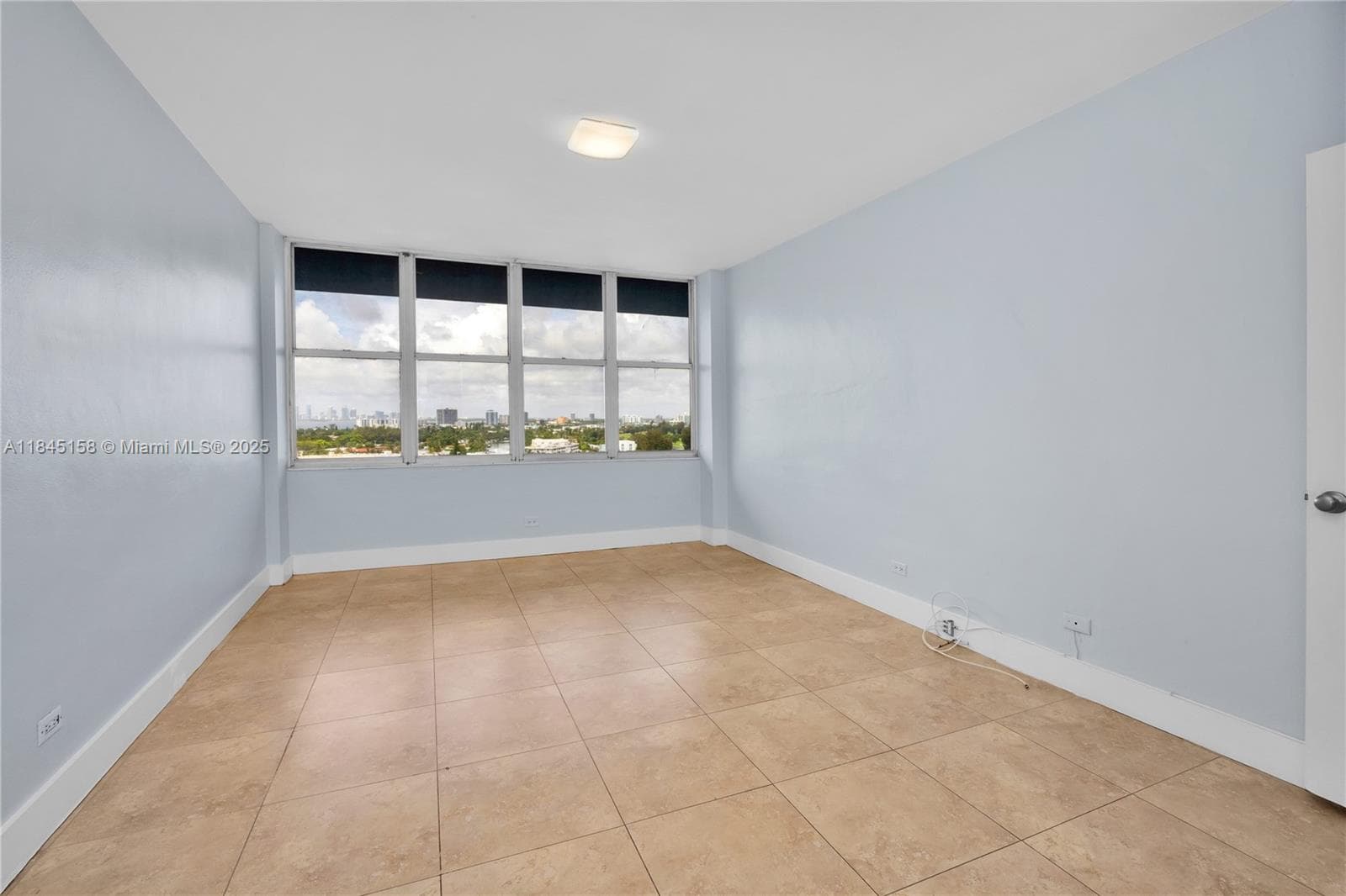 7441 Wayne Ave # 15E, Miami Beach FL 33141 — 5