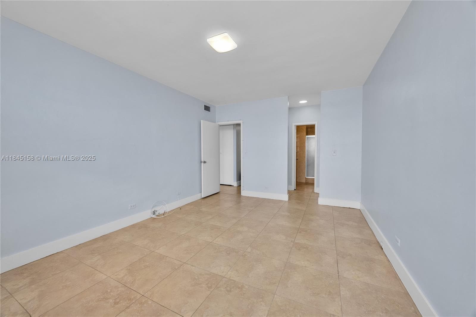7441 Wayne Ave # 15E, Miami Beach FL 33141 — 25