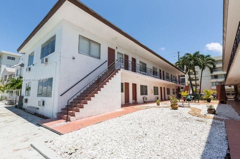 8220 Byron Ave, Miami Beach FL 33141 — 3