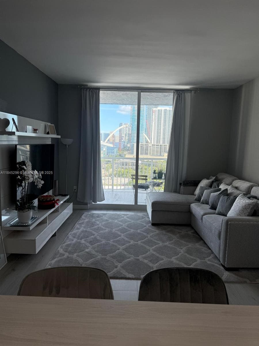 275 NE 18th St # 1405, Miami FL 33132 — 12