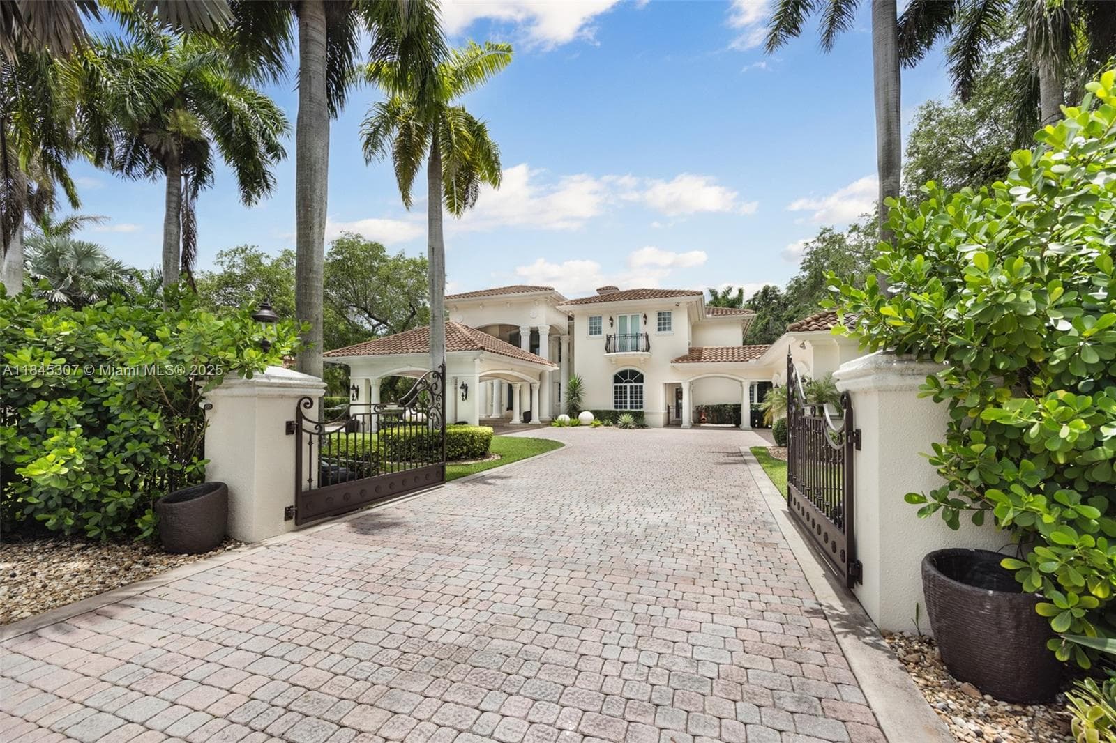 0 7245 SW 104th St, Pinecrest FL 33156 — 10