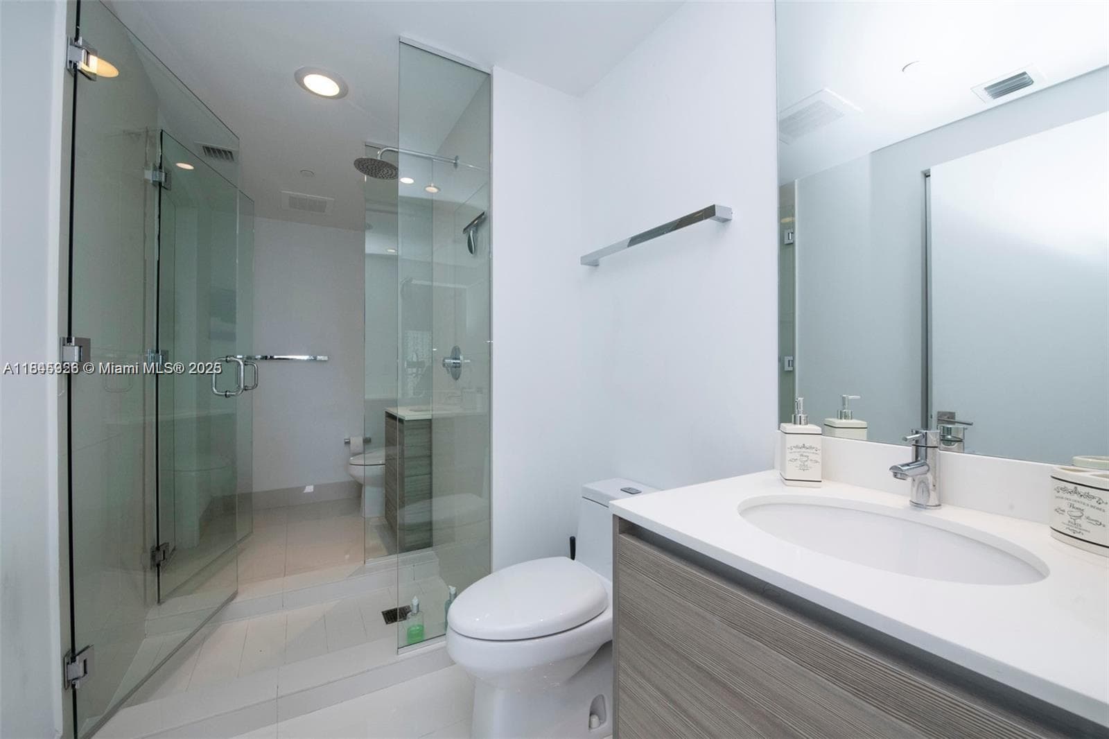 121 NE 34th St # 806, Miami FL 33137 — 10