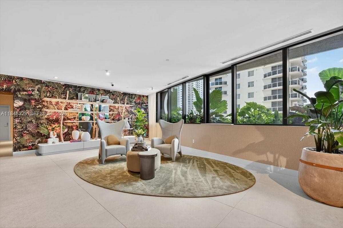 700 NE 24th Street # 1405, Miami FL 33137 — 20