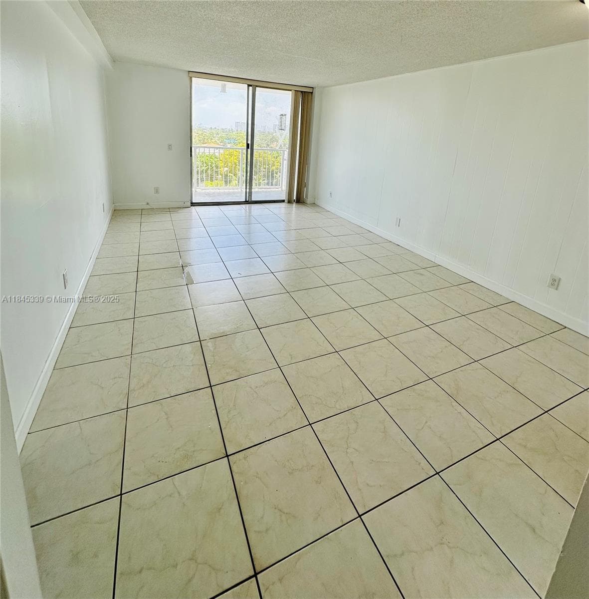 2020 NE 135th St # 807, North Miami FL 33181 — 6