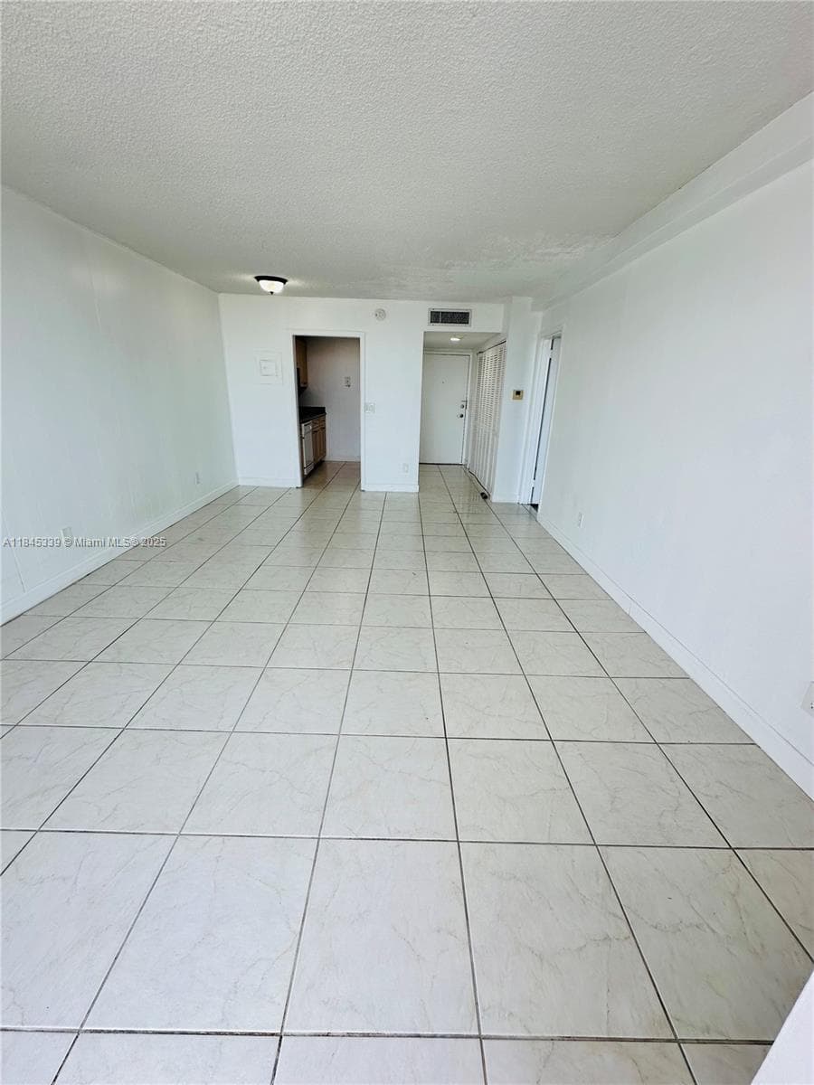 2020 NE 135th St # 807, North Miami FL 33181 — 7