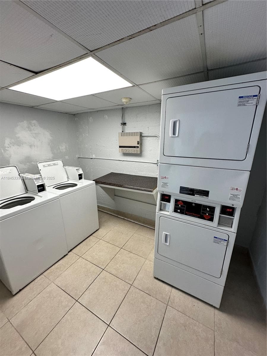 2020 NE 135th St # 807, North Miami FL 33181 — 14
