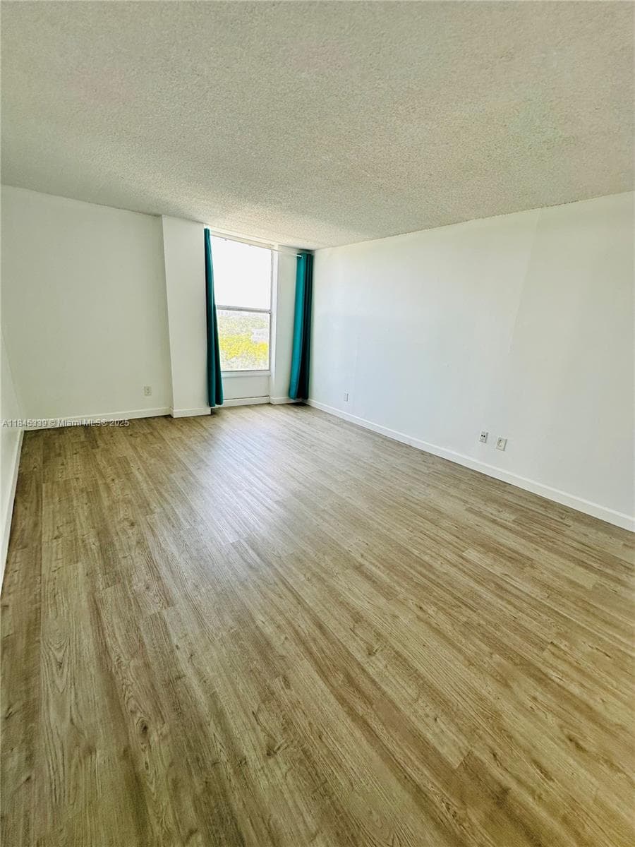 2020 NE 135th St # 807, North Miami FL 33181 — 8