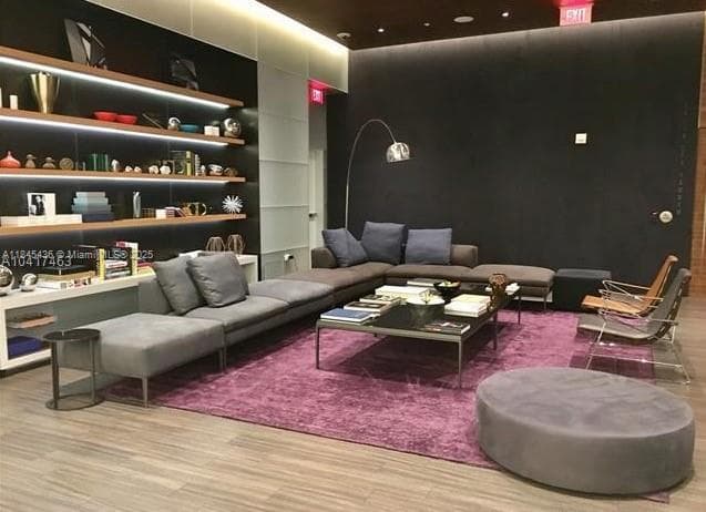 88 SW 7th St # 2603, Miami FL 33130 — 17