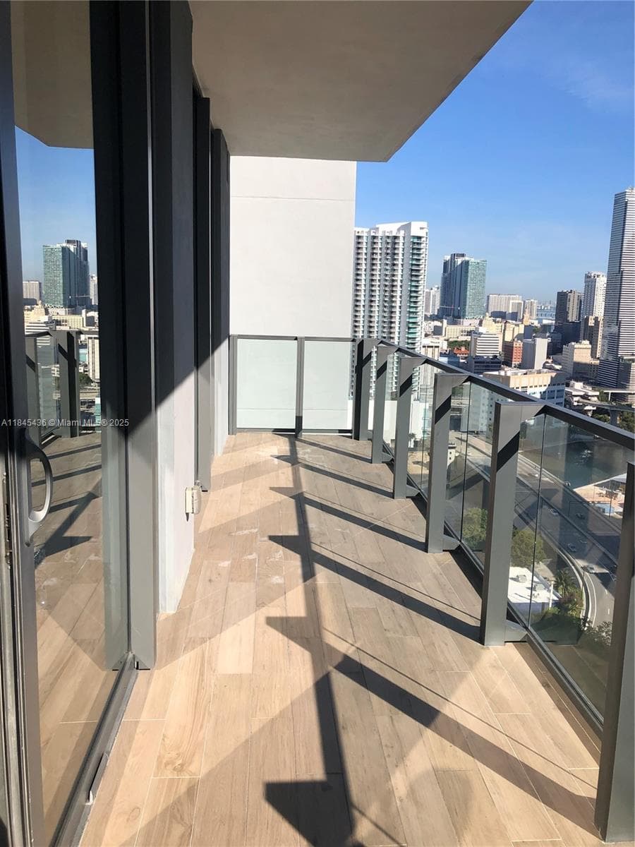 88 SW 7th St # 2603, Miami FL 33130 — 19