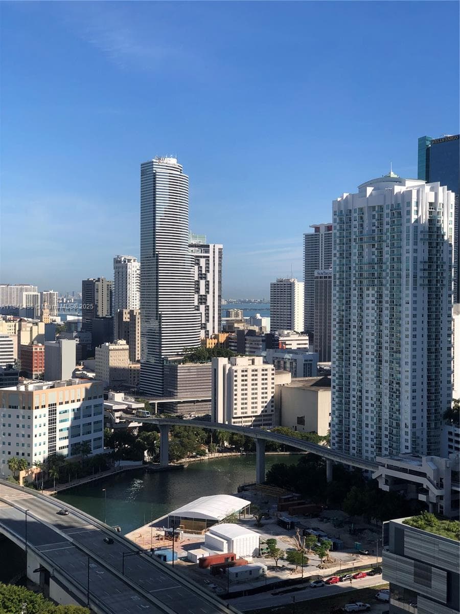 88 SW 7th St # 2603, Miami FL 33130 — 21