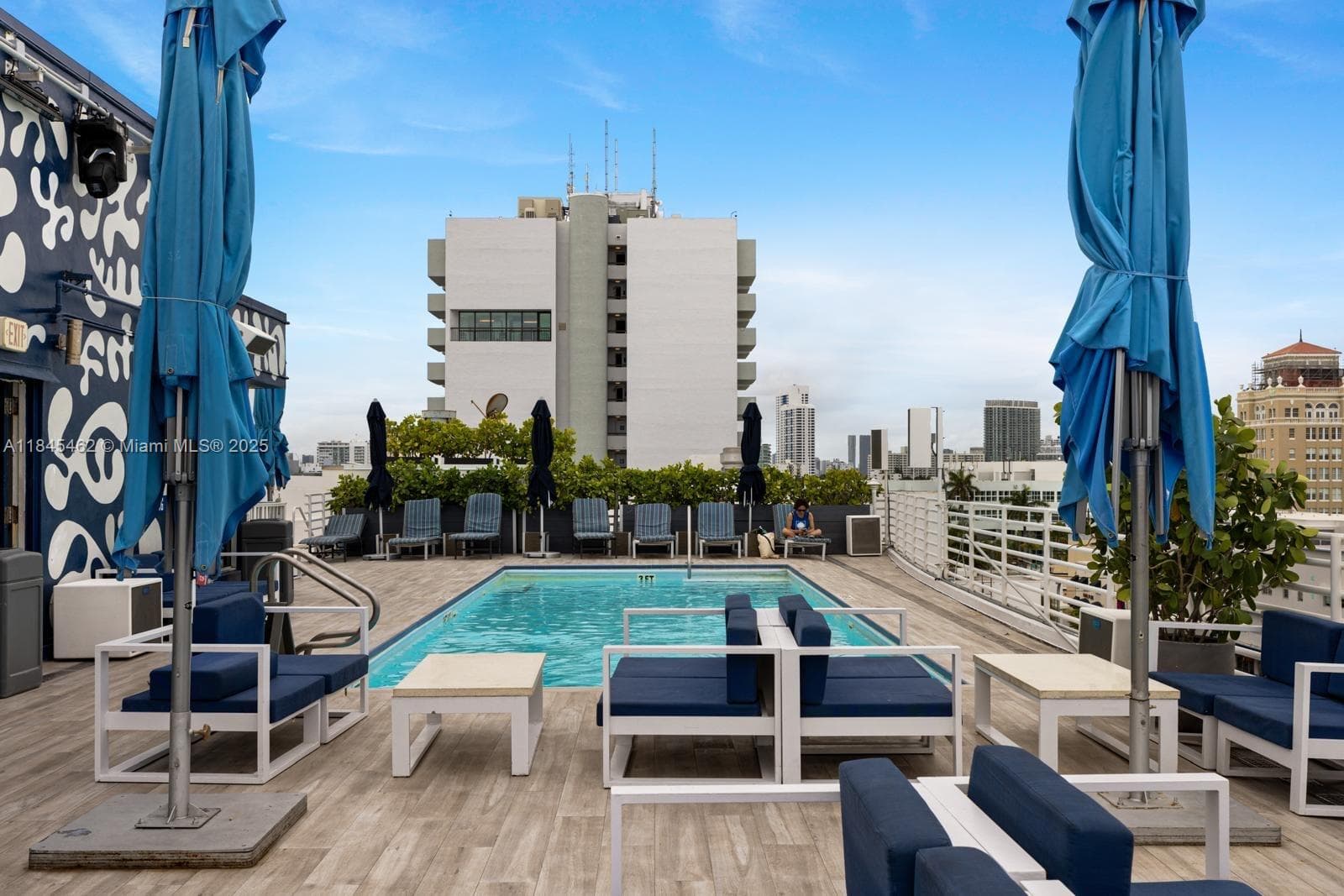 1024 Ocean Dr # A207, Miami Beach FL 33139 — 23