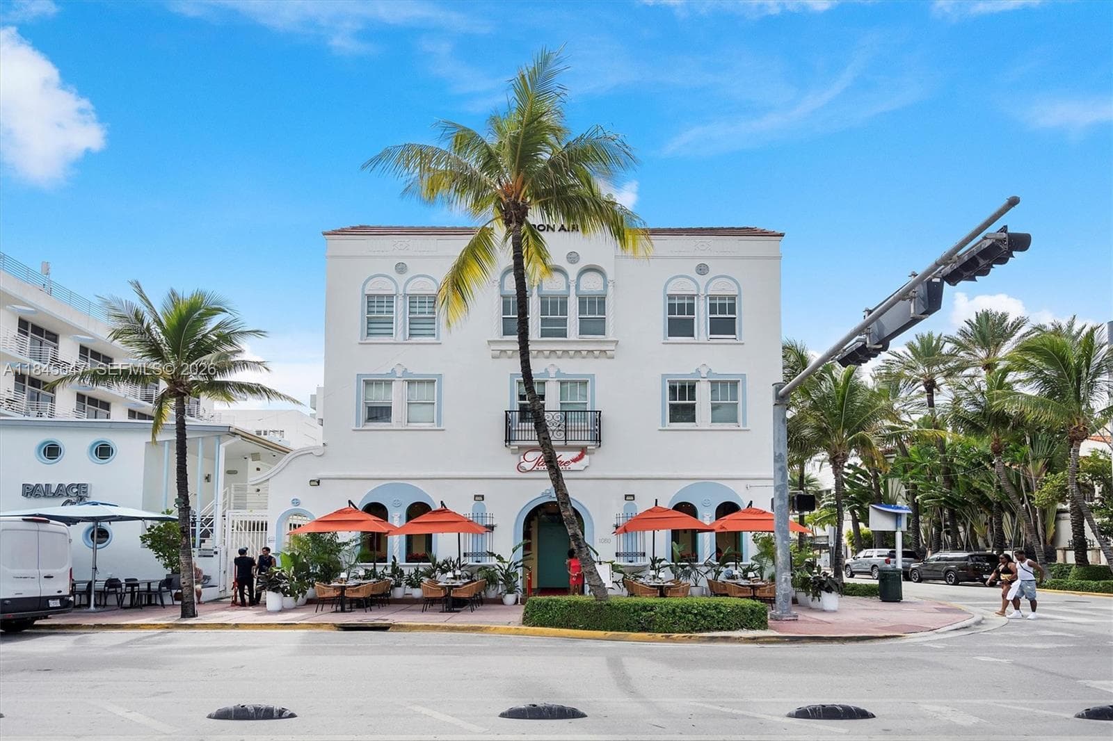 1060 Ocean Dr # D303, Miami Beach FL 33139 — 1