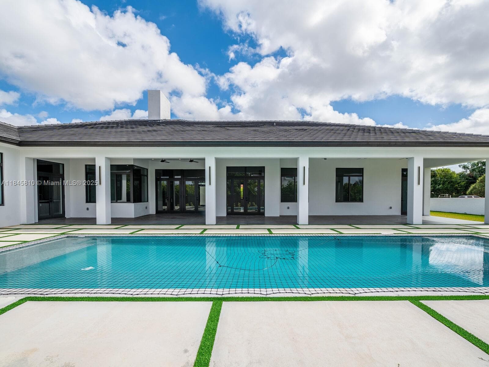 2610 SW 130th Ave, Miami FL 33175 — 76