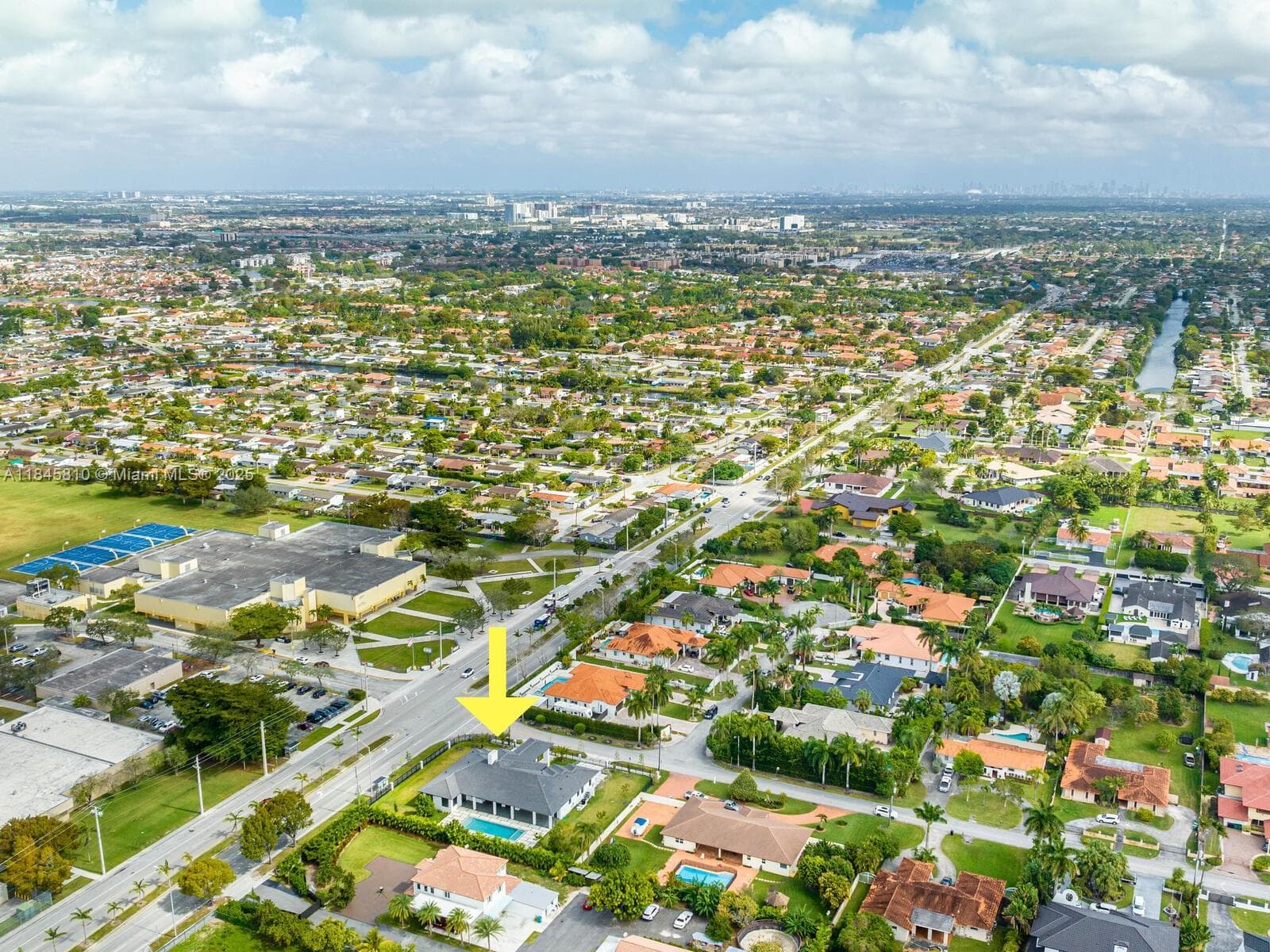 2610 SW 130th Ave, Miami FL 33175 — 77