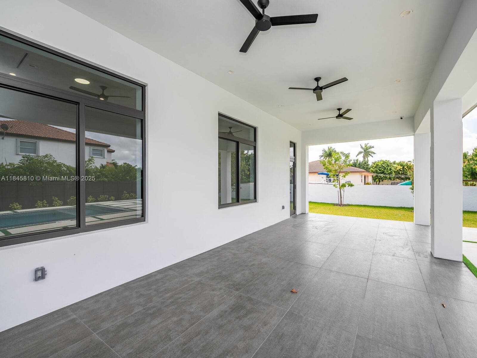 2610 SW 130th Ave, Miami FL 33175 — 73