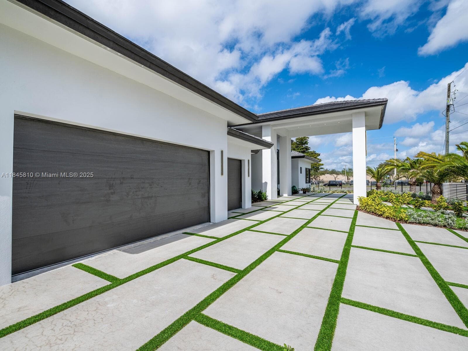 2610 SW 130th Ave, Miami FL 33175 — 9