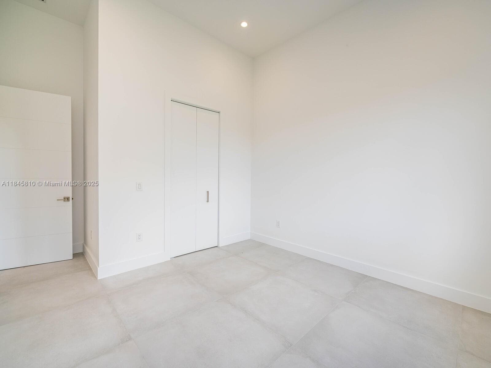 2610 SW 130th Ave, Miami FL 33175 — 68