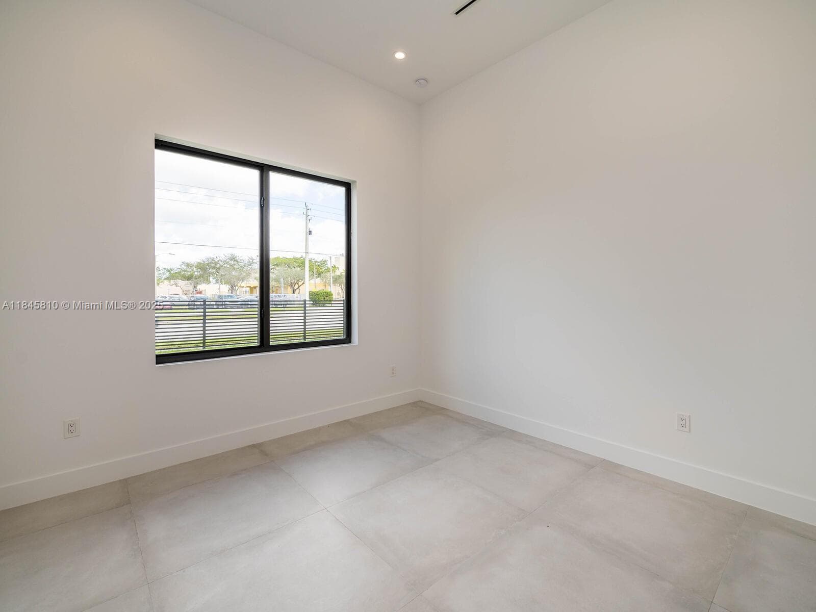 2610 SW 130th Ave, Miami FL 33175 — 64