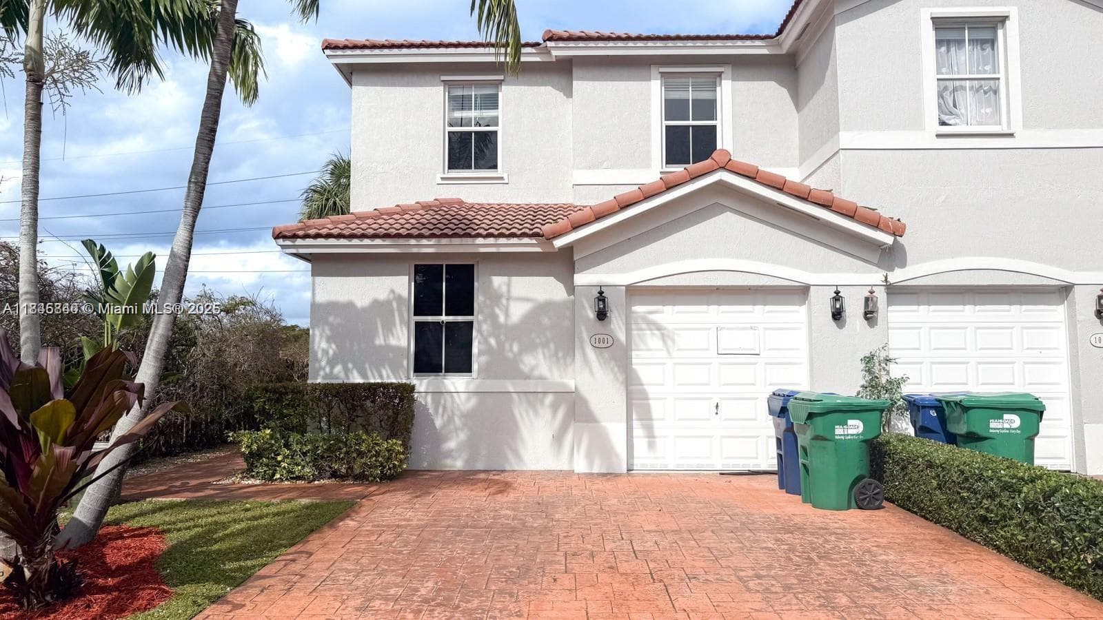 1001 NE 208th St, Miami FL 33179 — 1