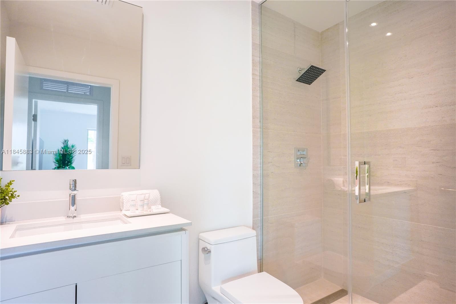 201 Sunrise Drive # 102, Key Biscayne FL 33149 — 9