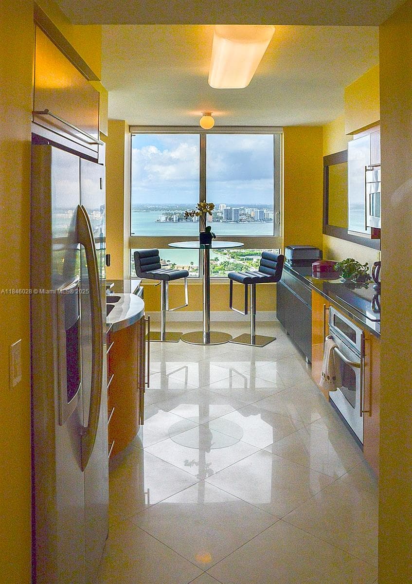 6365 Collins Ave # 3907, Miami Beach FL 33141 — 1