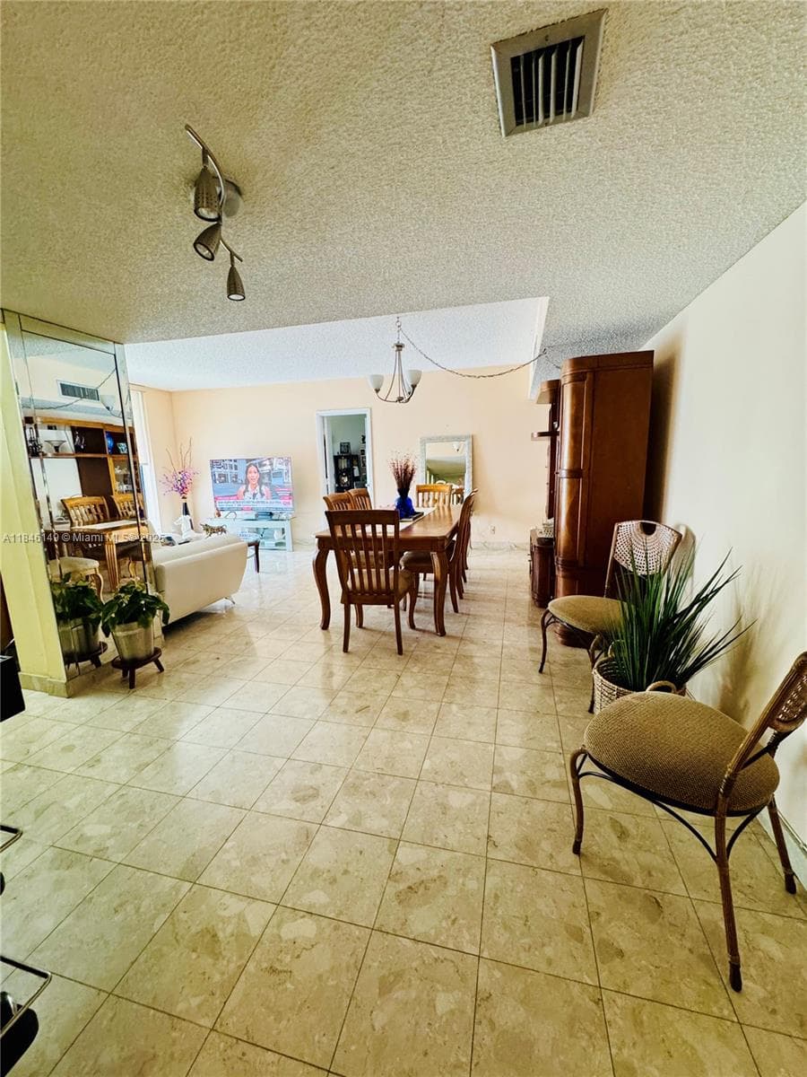 18181 NE 31st Ct, Aventura FL 33160 — 7