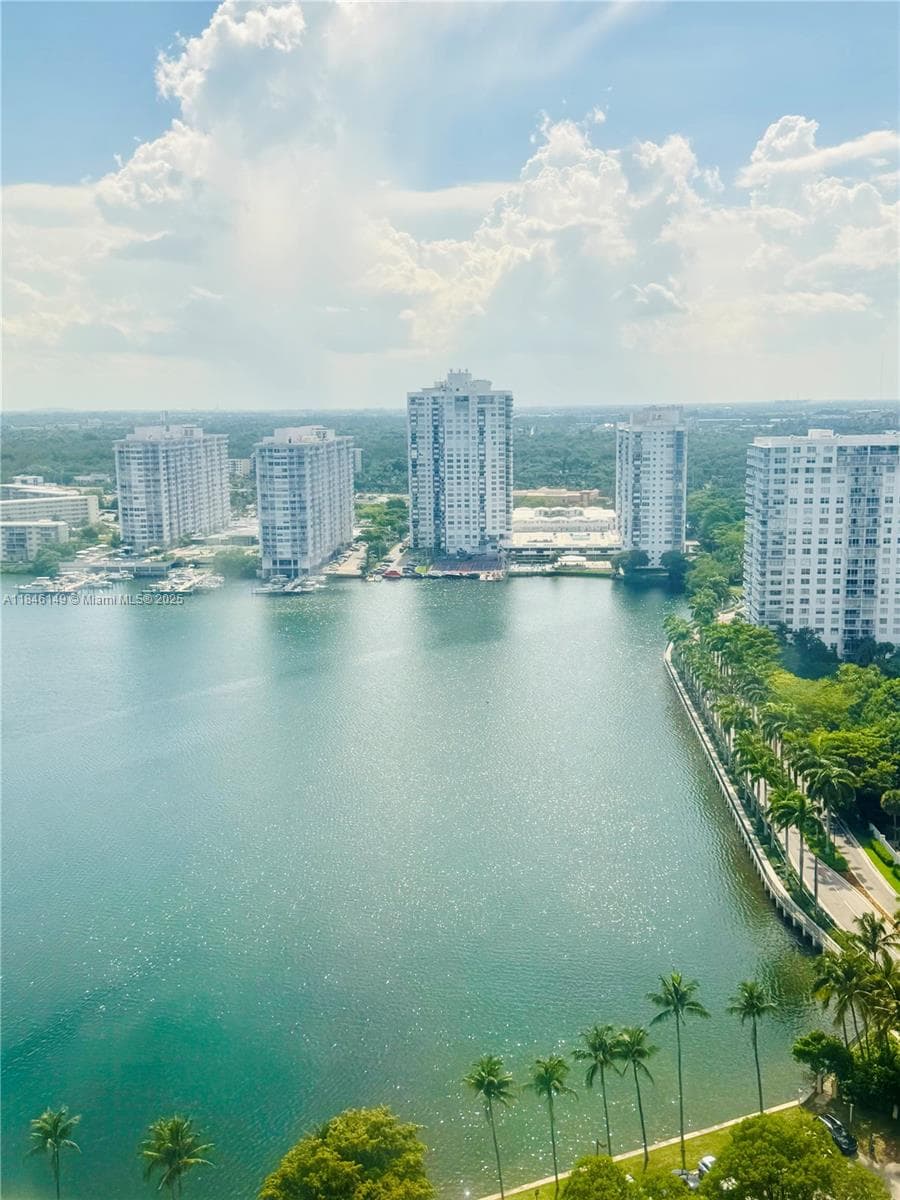 18181 NE 31st Ct, Aventura FL 33160 — 1