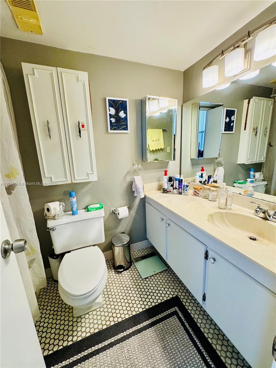 18181 NE 31st Ct, Aventura FL 33160 — 24