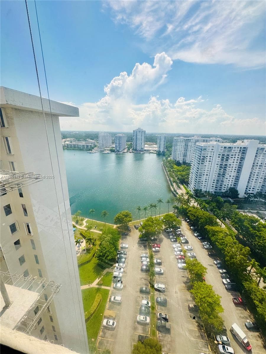 18181 NE 31st Ct, Aventura FL 33160 — 19