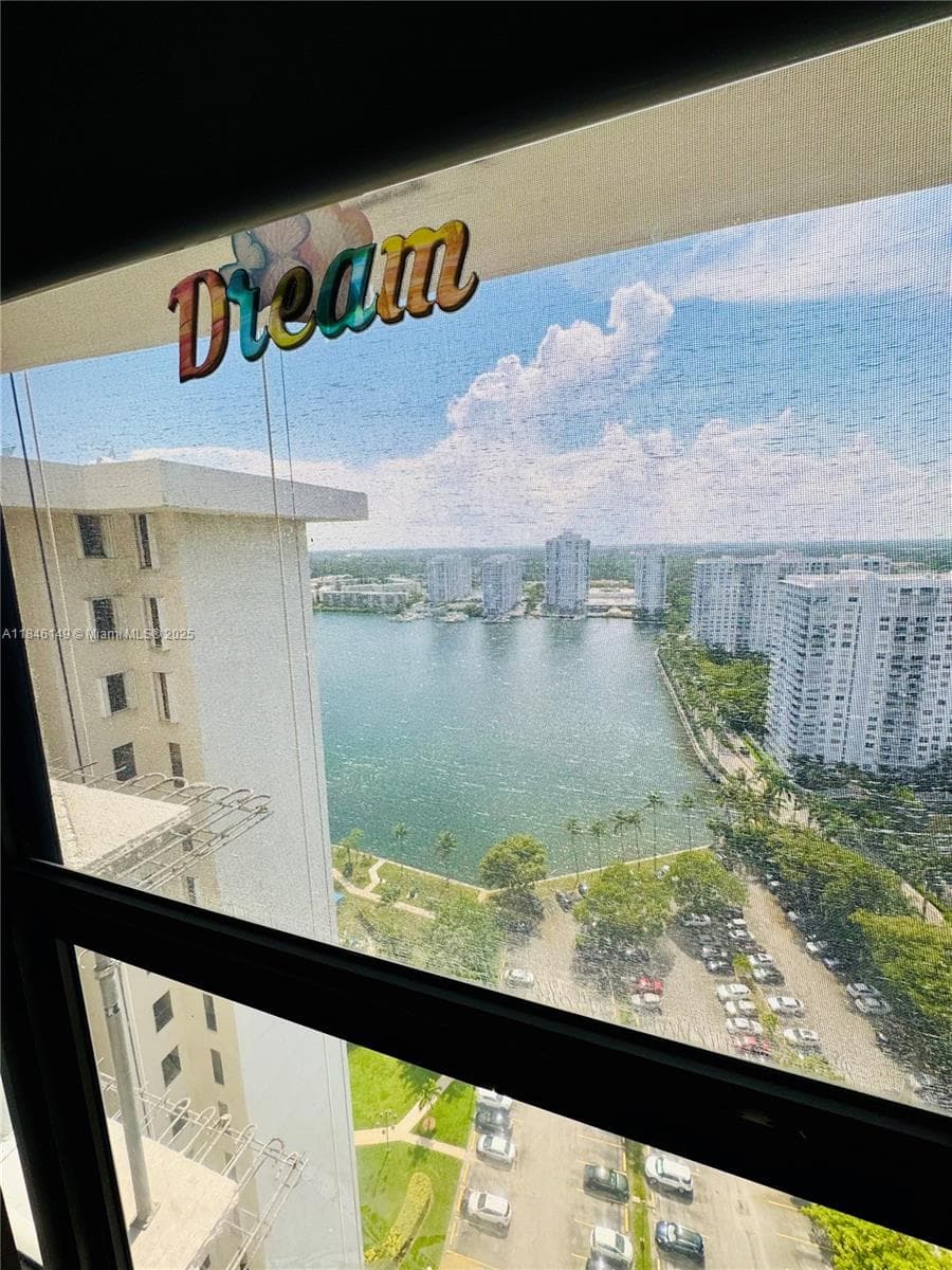 18181 NE 31st Ct, Aventura FL 33160 — 25